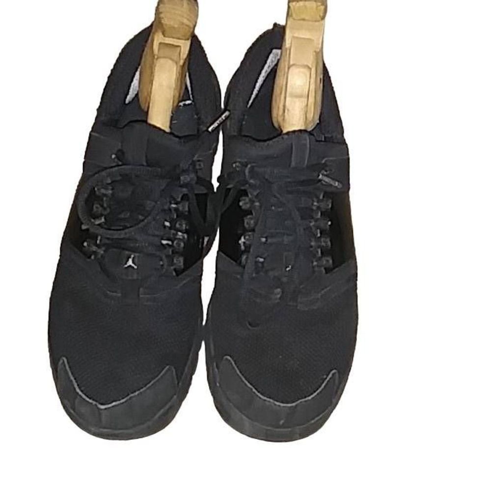 Nike Air Jordan low top size 9.5